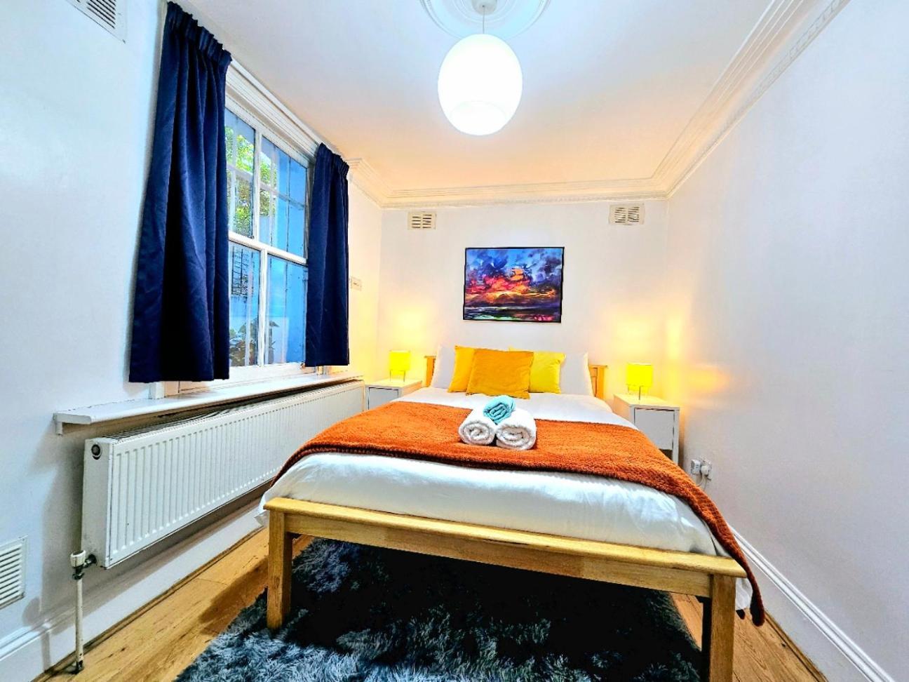 Spacious & Cosy 2 Bedroom Home Plus 2 Sofa-Beds With Private Entrance And Back Patio, 3 Min Walk To Earl'S Court Station Londra Esterno foto